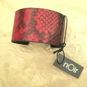 Noir Red Bracelet With Tags